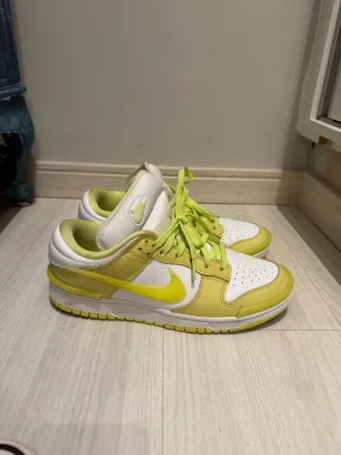 Nike Dunk Low Twist - Tam 39.5