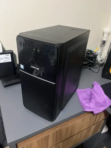 PC Desktop Intel Core i5-9400 + 16GB RAM + SSD 240GB - Pouco Uso