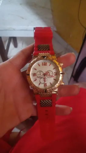 Quero vender um relógio bem barato quero nele 20 reis mais se dever 15 reis já tá pra vend
