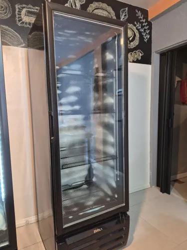 Freezer expositor