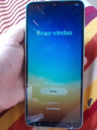 Vende-se celular SM-A04 para concerto de tela ou retirada de peças.