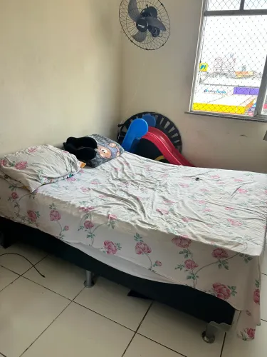Vendo cama de casal