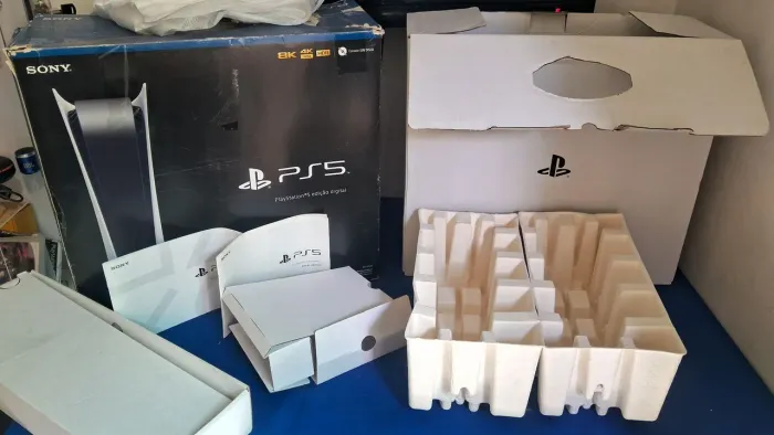 Caixa ps5 digital completa (apenas a caixa)
