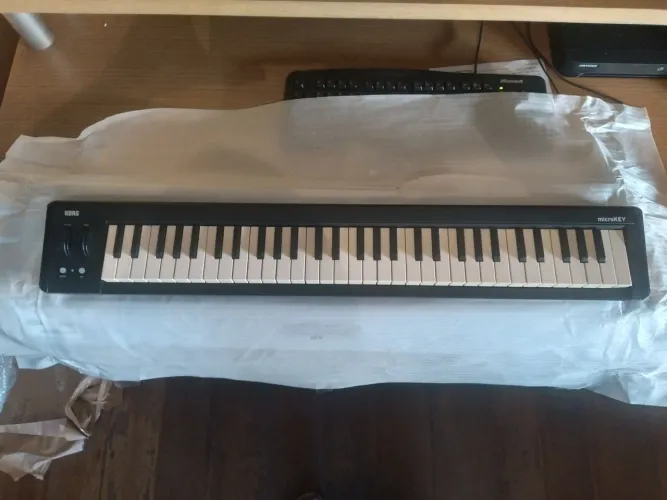 Controladora Korg MicroKey 2 61 teclas