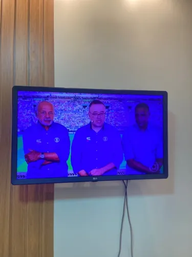 Televisão Smart 32 polegadas