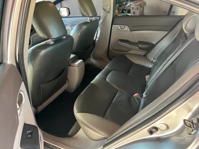 Honda Civic Sedan LXS 1.8/1.8 Flex 16V Mec. 4P 2014