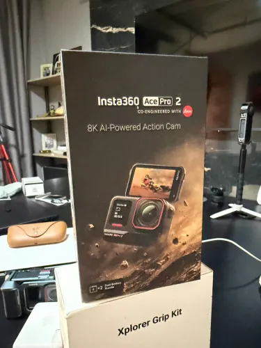 Insta360 Ace pro 2 kit Xplorer ( leica )