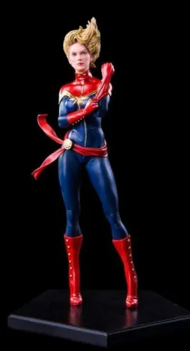 Estátua Capitã Marvel Iron Studios 