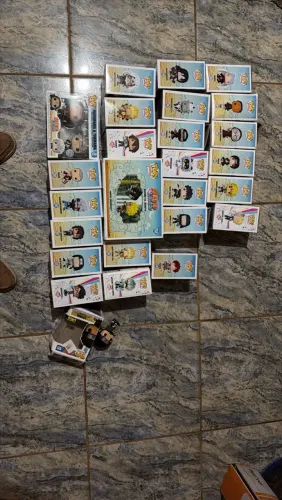 Funkos desapego 100 reais cada só os dois que tem duplas que é mais caro 