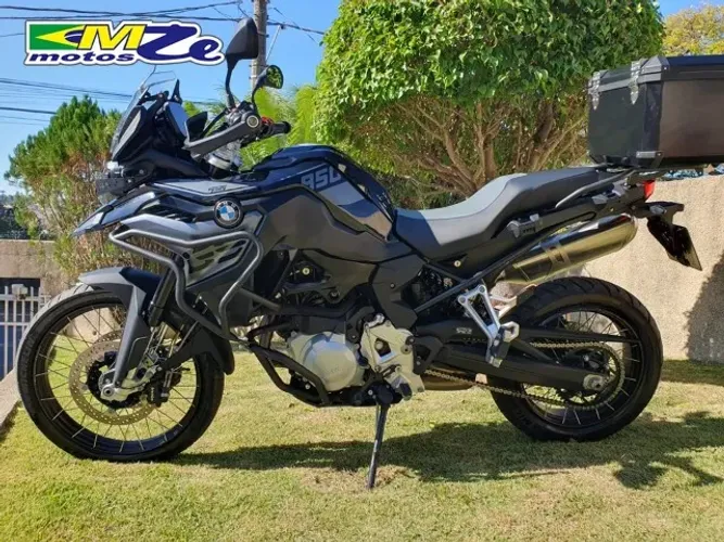 BMW F 850 GS TRIPLE BLACK 2023 PRETA COM 5.400 KM