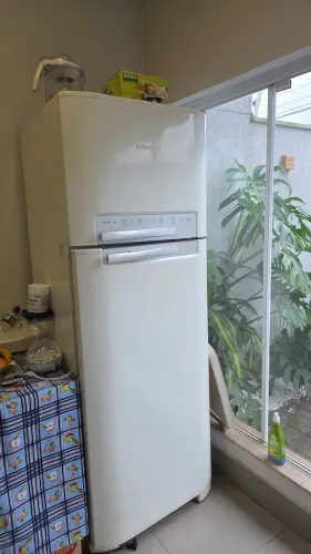 Geladeira electrolux DF50 (usada mas em perfeitas condições)