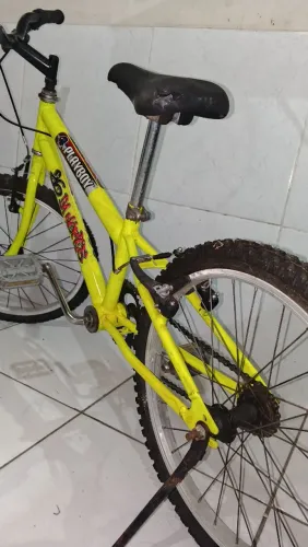 Bike Infantil aro 20 (muito nova)