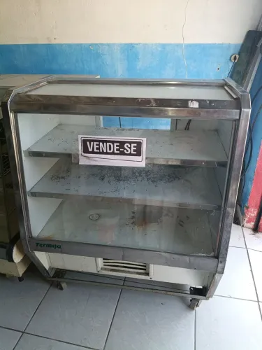 Balcão frio é expositor