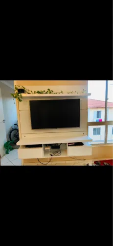 Painel para TV com Rack Suspenso Branco - Excelente Estado