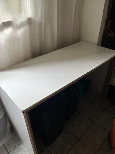 Mesa grande para estudos