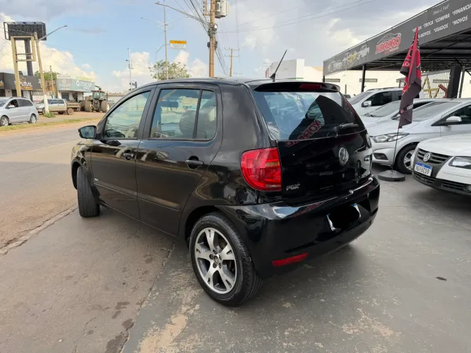 Volkswagen Fox 1.0 MI Total Flex 8V 5P 2013