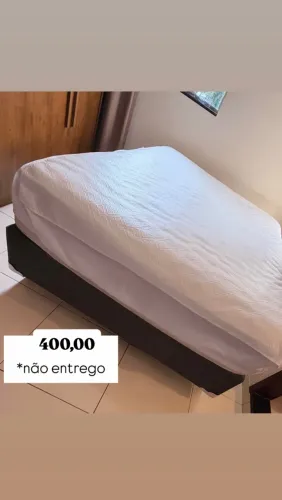 Cama box com colchão 400,00