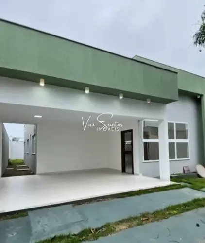 À venda | Casa linear | Área do terreno de 360m² e 135m² de área de construção | 3 quartos