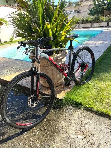 Vendo Bike OGGI + roupas de ciclismo junto!!!!