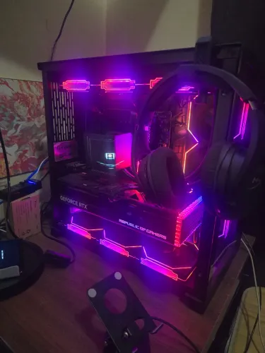 PC GAMER 5700X3D + 4080 ROG