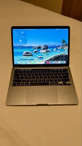 MacBook Pro M1 Touch Bar