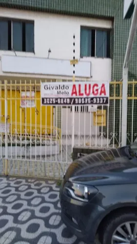 Alugo imóvel para comércio com 2 pavimentos na Av. Gentil Tavares, prox a Igreja Espirito