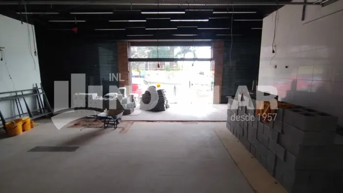 Imóvel Para Comércio LOJA 204M2, Recuo Frontal com 5 Vagas, Tucuruvi. Agende sua Visita e