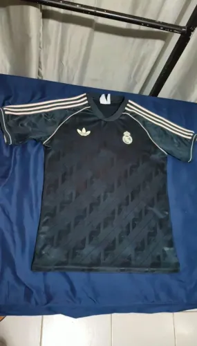 Vendo Camisa Real Madrid Icons, Adidas, Tam G