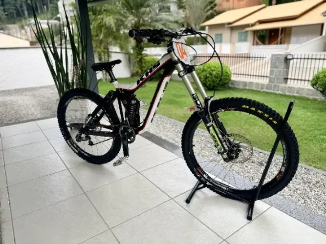 Bike KHS DH300 2012 M - Bicicleta de Downhill Aro 26