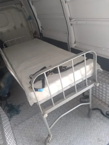 Cama hospitalar