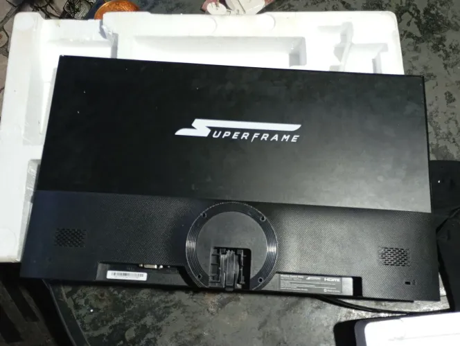 Vendo monitor quebrado