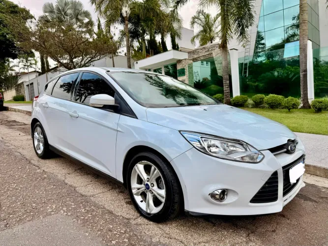 Ford Focus 1.6 S/1.6 SE Flex 16V 5P AUT 2015