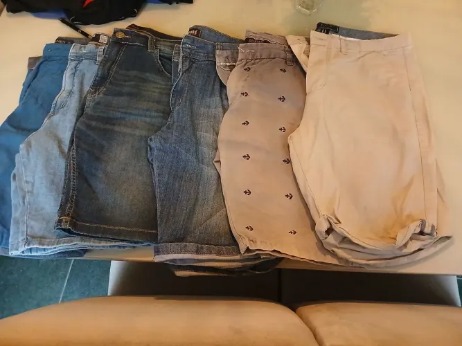 6 bermudas masculina, 40/42 das marcas scaranza, pool,Black jeans, 21men,só 150,ocasião. 
