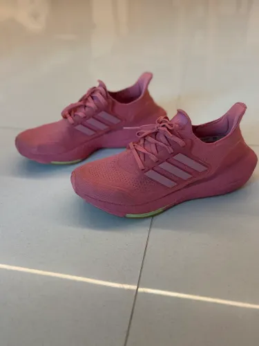 Tênis Adidas Ultraboost 21 - Feminino Rosa