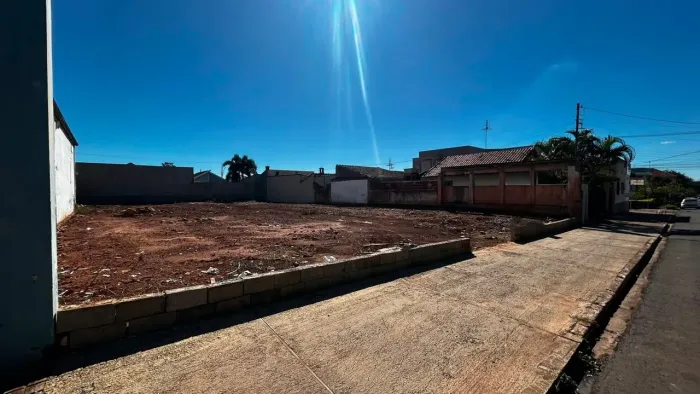 Terreno à venda, 385 m² por R$ 350.000,00 - Vila Nova - Jaú/SP