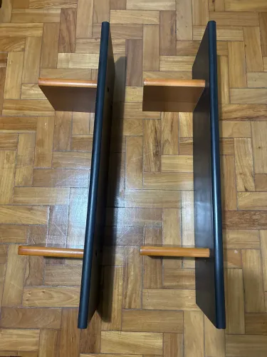 Estantes de Madeira Maciça 90cm - Ótimo Estado (2 unidades)