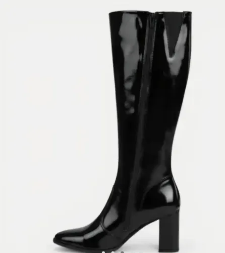 Bota MISSISSIPI Cano longo, salto bloco, preta. Couro fake.
