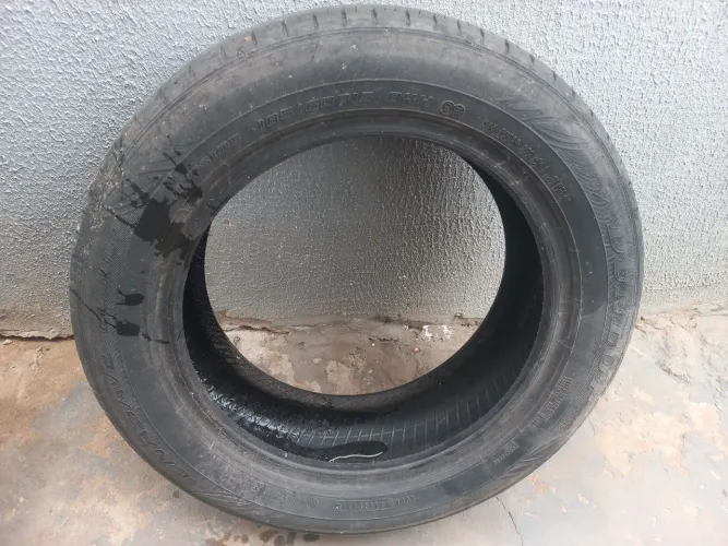 Pneu 185 60 15 84h usado