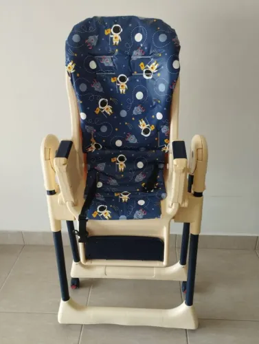 Cadeira de alimentação