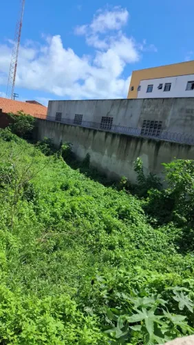 Vende-se terreno na praia do futuro