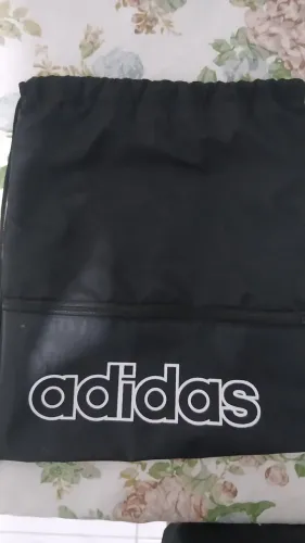 mochila adidas nova nunca usada