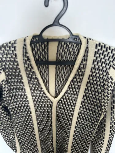 Vestido Midi Tricô Jacquard Geométrico - Evasê e Elegante TAM. M