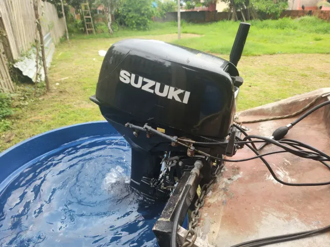 Motor Suzuki 30 HP 2T