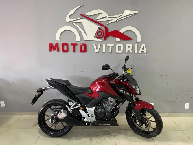 Honda CB 300F Twister 2025 impecável aceito motos na troca 