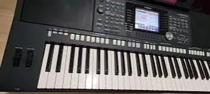 Teclado yamaha psr s950
