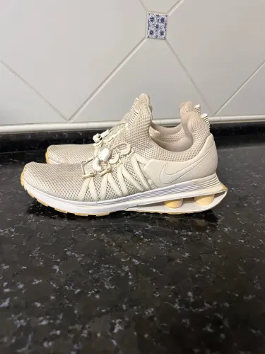 Nike SHOX Gravity Tênis Tocha Reax NZ