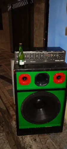 Caixa de som 800