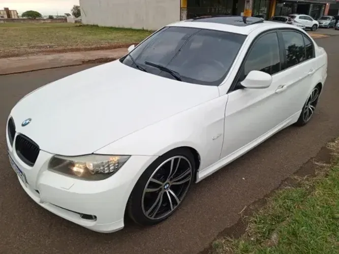 BMW 320I A 2010