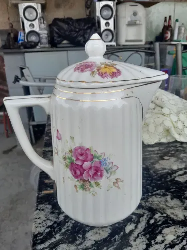 Chaleira elétrica de porcelana