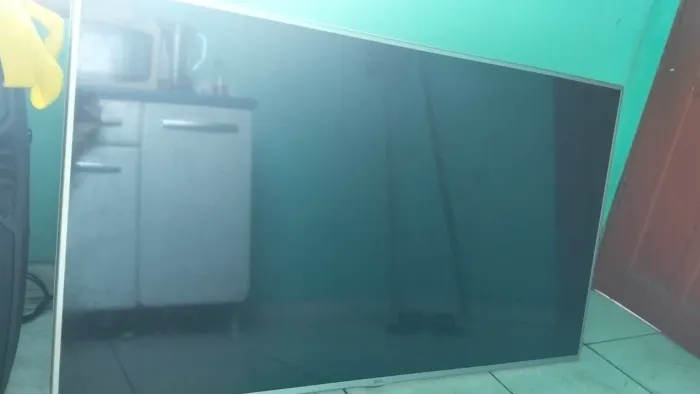 Vendo tv LG 55" para retirada de peças, tela quebrada 100,00 reais fone * fone 